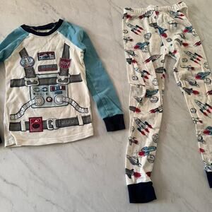 Member’s Mark pajamas boys sz 6 astronaut 2 piece set space